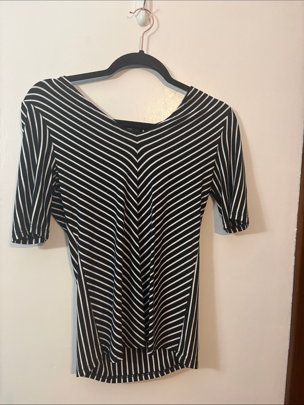 Tahari Black and White Striped short Sleeve Women's Top